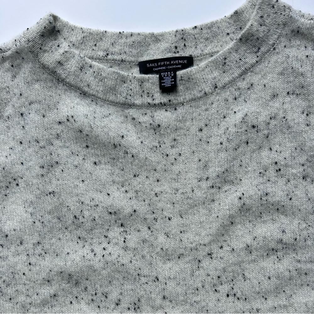 saks fifth avenue  cashmere Gray Speckled Women's Sweater - Picture 2 of 7